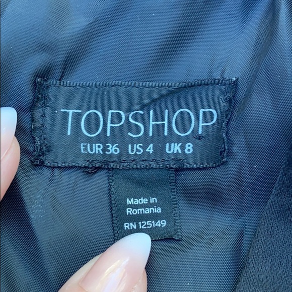 TOPSHOP Cut-Out Black Romper - Picture 3 of 4